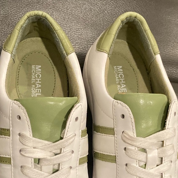 Michael Kors Irving Stripe Lace UP Sneaker Size 6.5 - Picture 7 of 16